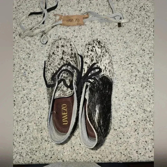 Uwezo Cow Hide Boots Size 7.5 - Picture 6 of 11